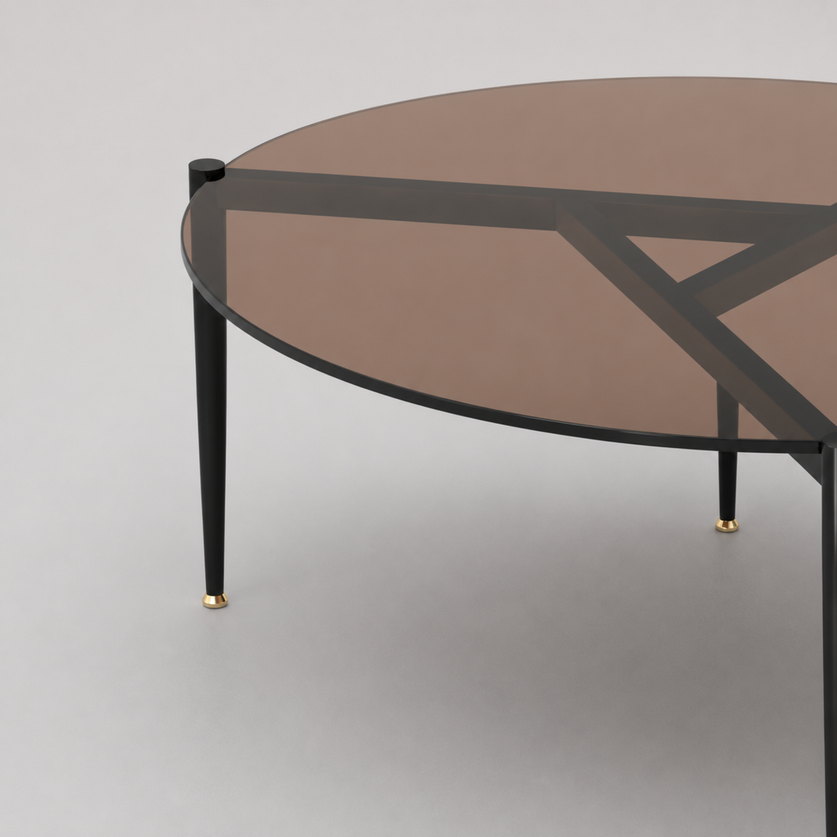 Lior | Table basse ronde en verre fumé et métal noir