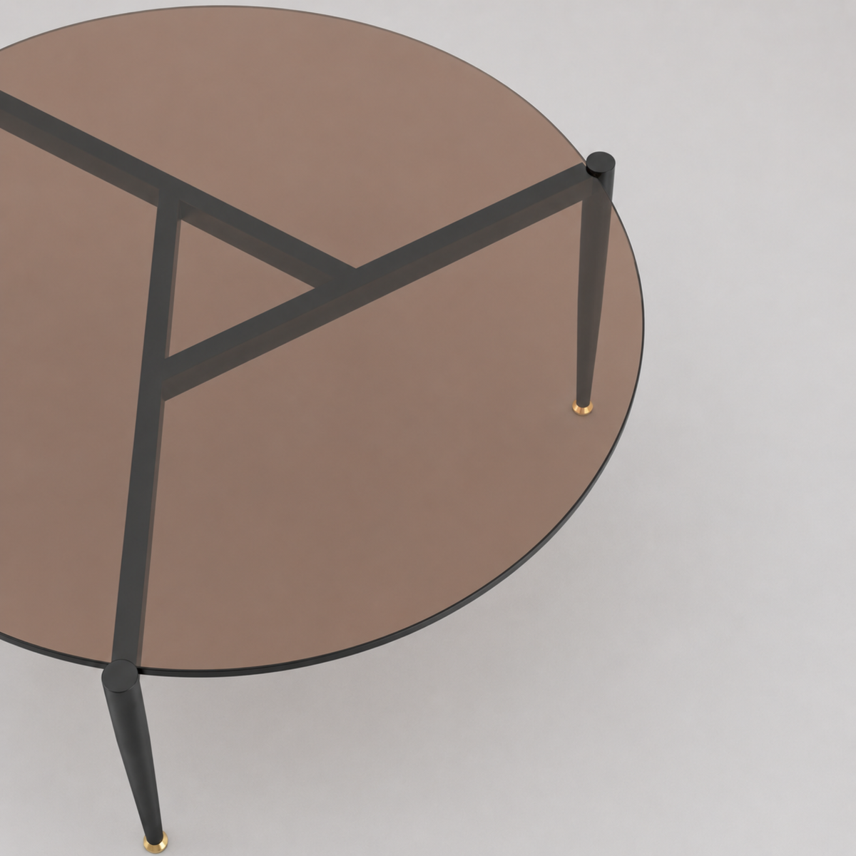 Lior | Table basse ronde en verre fumé et métal noir