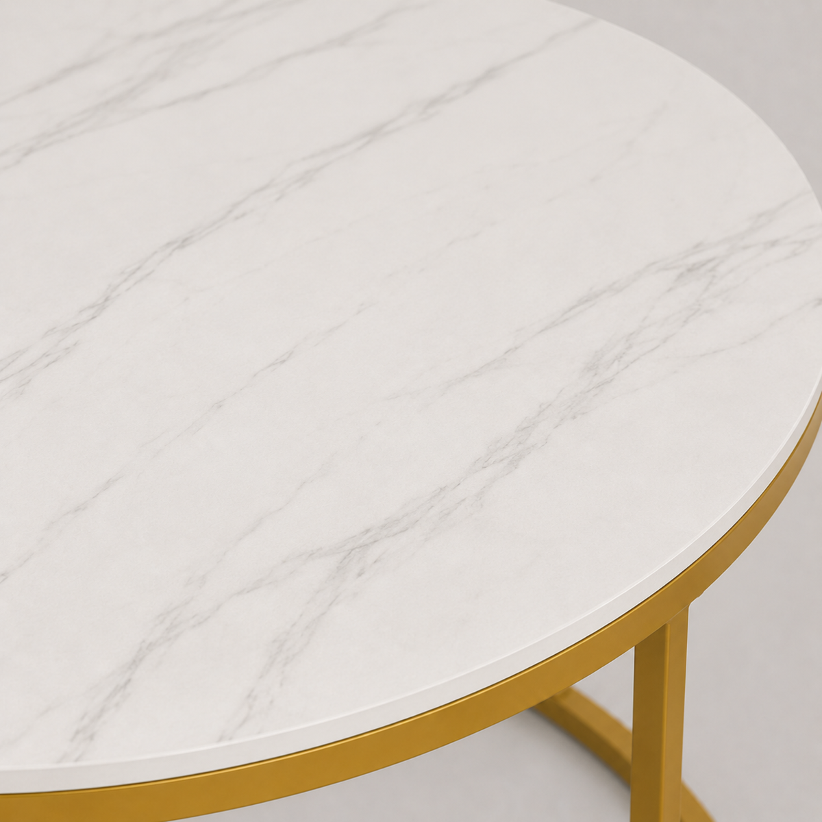 Ezra | Table basse gigogne ronde en effet marbre et métal doré