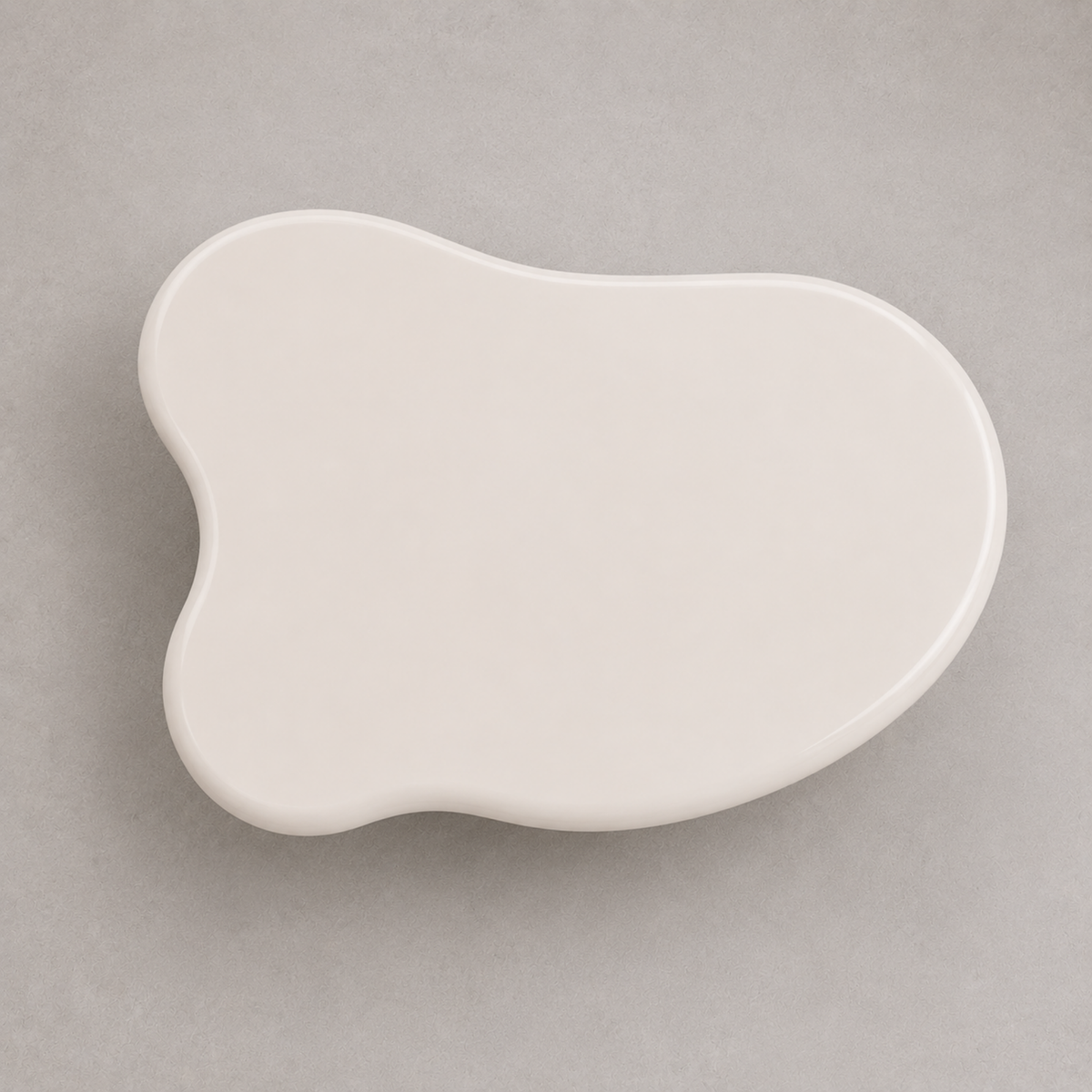 Ninon | Table basse organique en bois laqué blanc laiteux